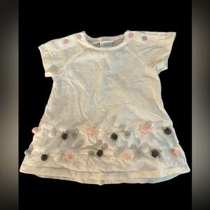 Maggie & Zoe Girls White Short Sleeve Top w/ Pom Pom detail, size 12m